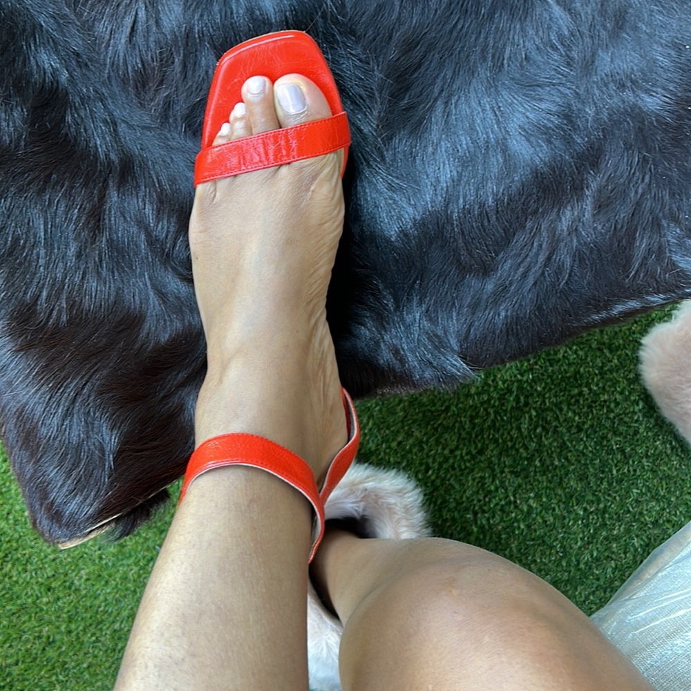 Stuart Weitzman, 8 1/2 4inch Heel Made In Spain. - image 3